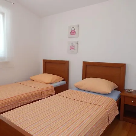 Vukovic Daire Podstrana
